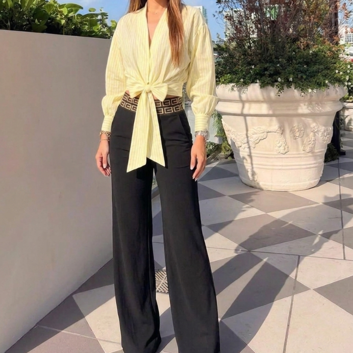 Conjunto Camisa Mantequilla y  Pantalón negro